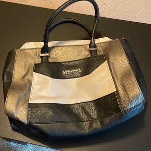 Kenneth Cole Reaction Purse/Handbag